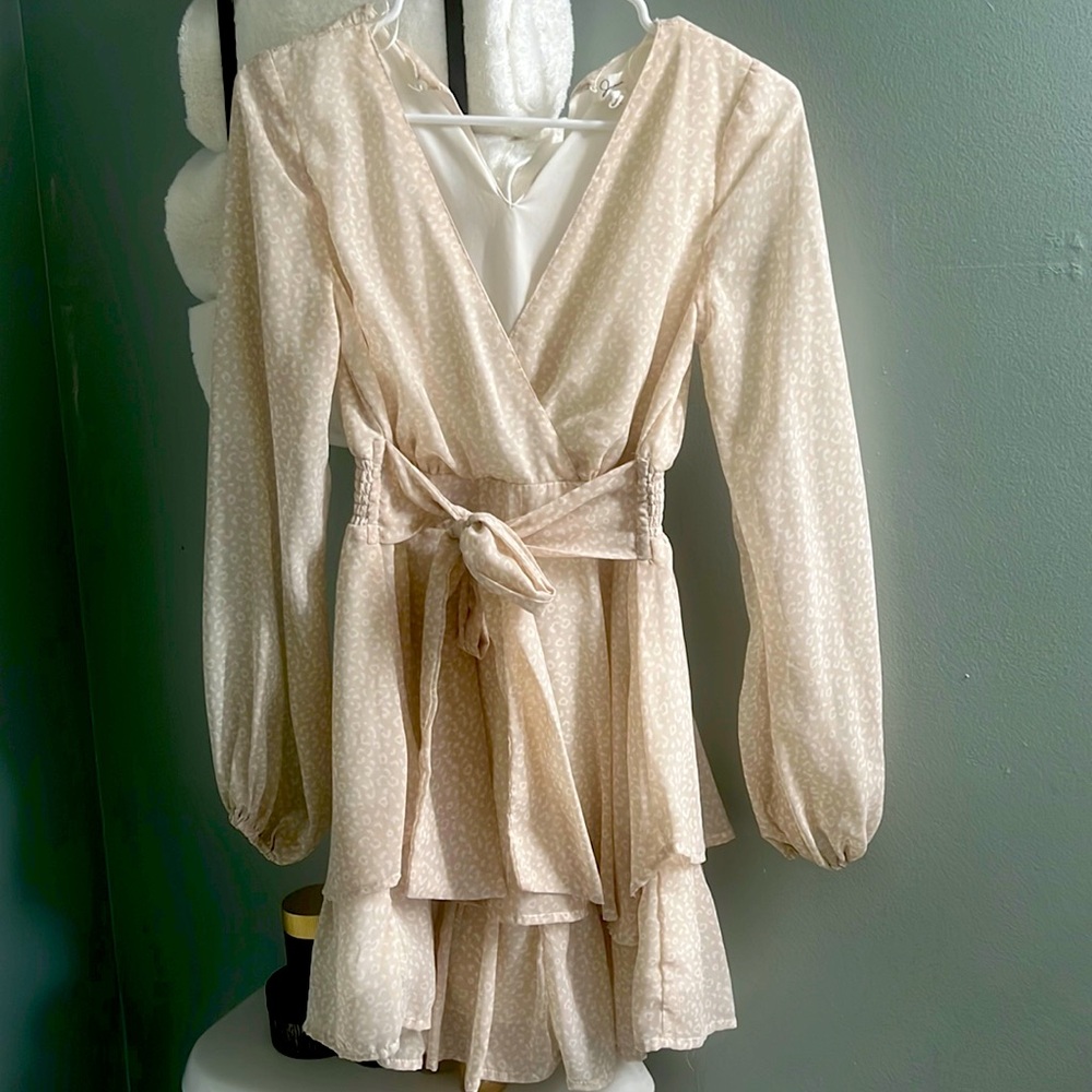 Short summer dress. Size Small.
